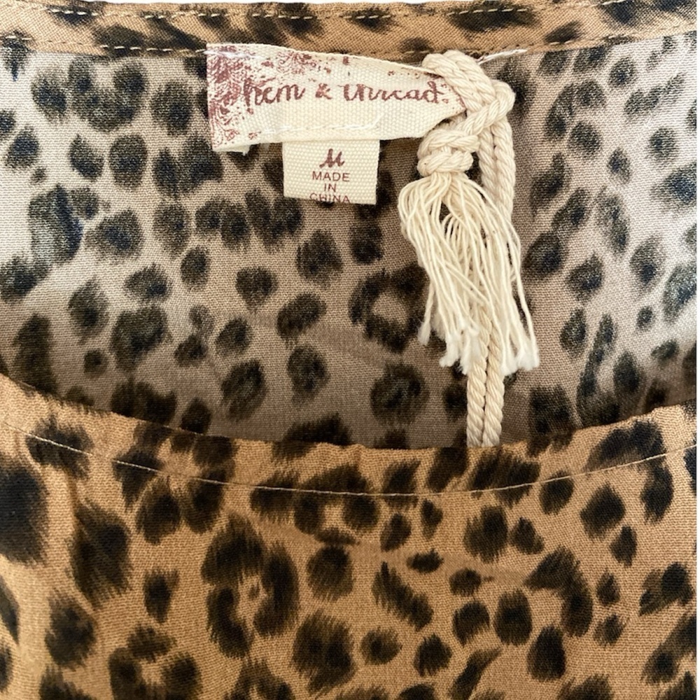 Hem & Thread Leopard Printed Blouse - Picture 4 of 4